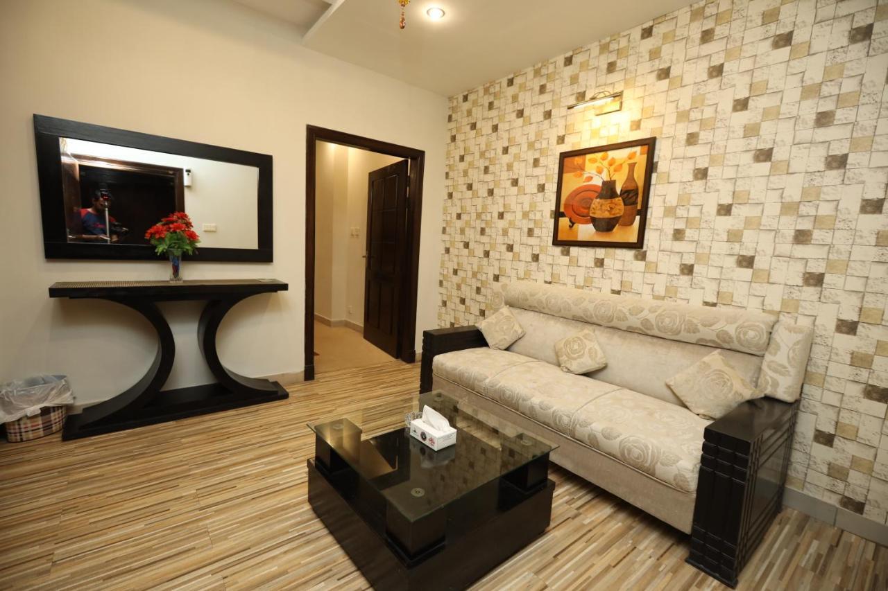 Safari Club 4 Hotel Rawalpindi Exterior photo