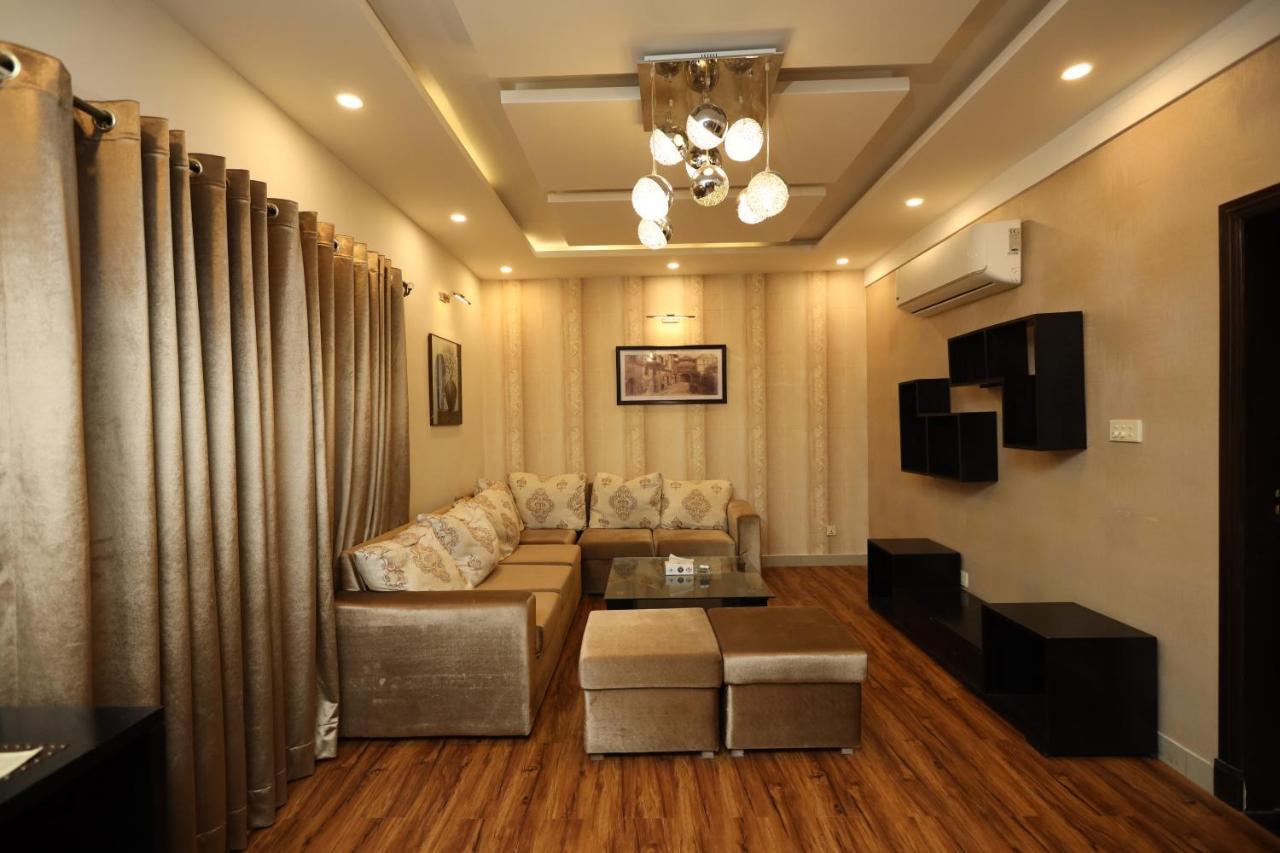 Safari Club 4 Hotel Rawalpindi Exterior photo