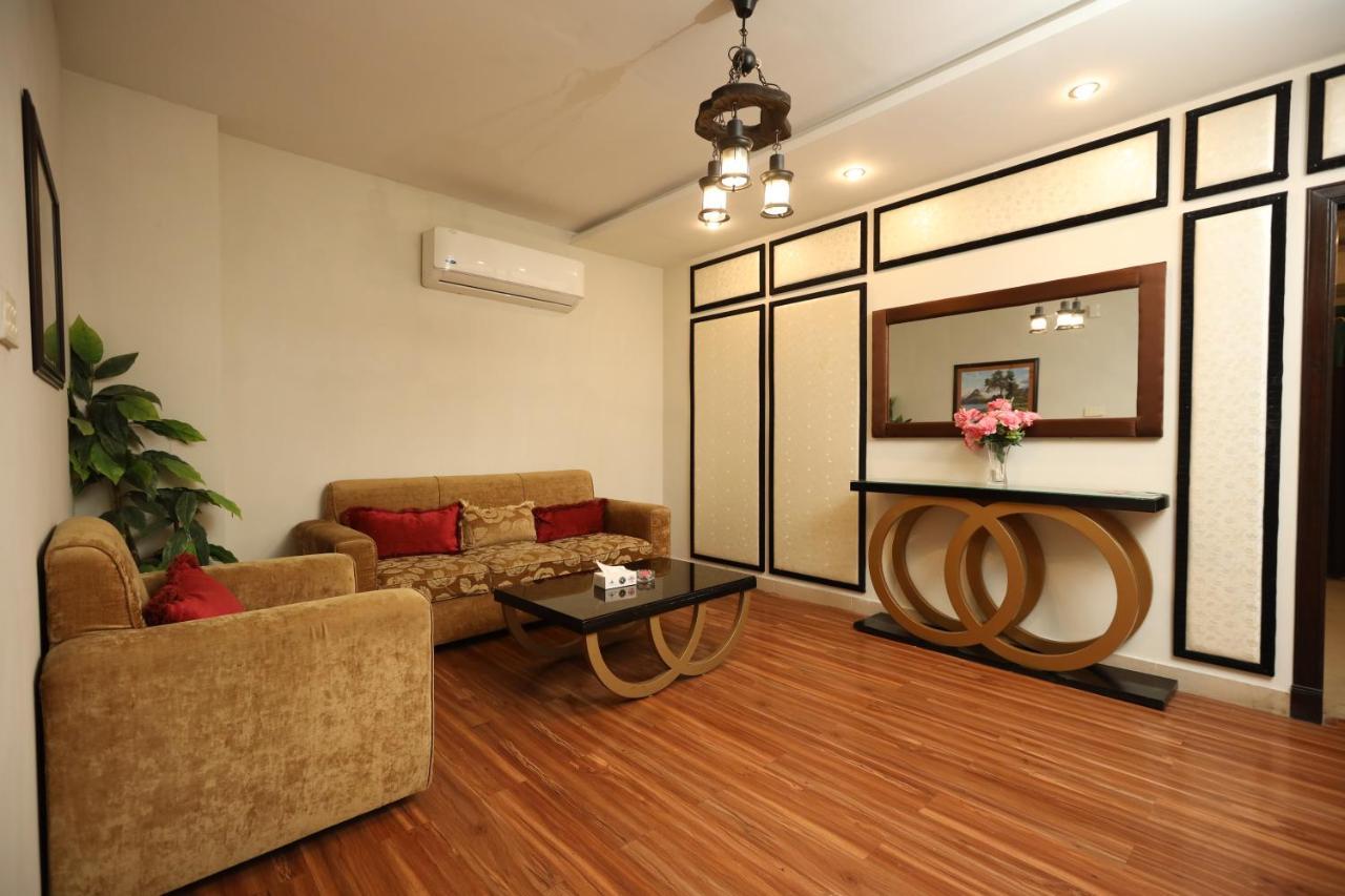 Safari Club 4 Hotel Rawalpindi Exterior photo