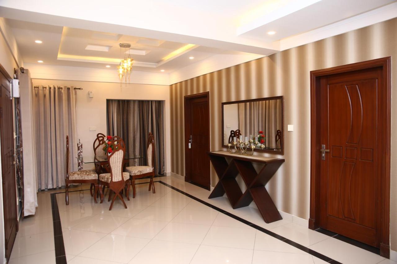 Safari Club 4 Hotel Rawalpindi Exterior photo